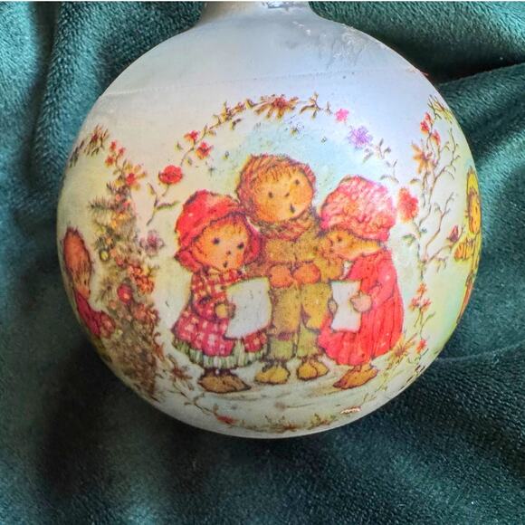 Vintage 1974 Hallmark Betsy Clark Glass Christmas Ornament - Picture 9 of 11